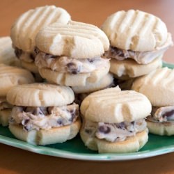Chocolate Chip Filled Melting Moments