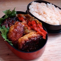 Panfried Chicken Mini-Burger Bento