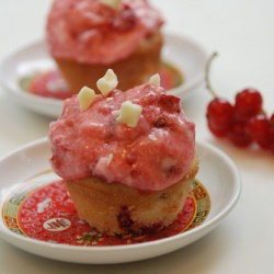 Vegan Red Currant Cupcakes