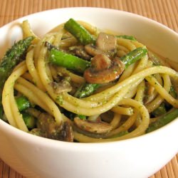 Pasta with Mushrooms and Asparagus