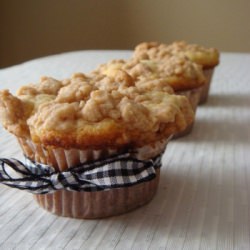 Peach Bourbon Streusel Muffins