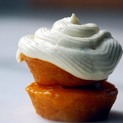 Vegan Mango Cupcakes