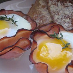Baked Eggs and Mushrooms in Ham Crisps