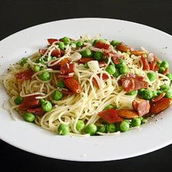 Spaghetti w/ Peas, Bacon and Almonds