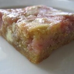Strawberry Cheesecake Blondie