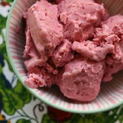 Raspberry Fig Frozen Yogurt