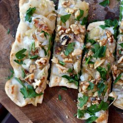 Onion & Gorgonzola Pizza