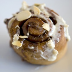 Vegan Spelt Cinnamon Buns