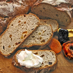 Coarse Rye Bread with Dried Fruit