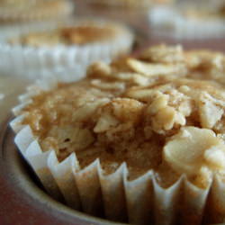 Applesauce Muffins