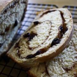 Cinnamon Raisin Swirl Bread