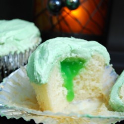 Slime-Filled Halloween Cupcakes