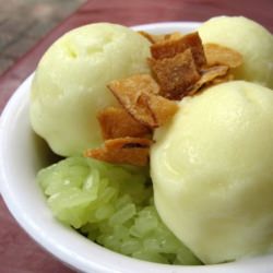 Sticky Rice with Ice Cream