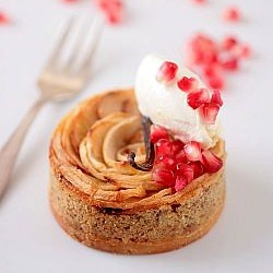 Apple Tarts & Cheesecake Ice Cream