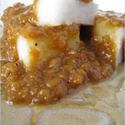 Peanut Sauce with Rice Cake