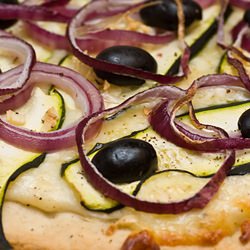 Pizza with Zucchinis and Béchamel