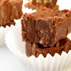 Creamy Chocolate Walnut Fudge