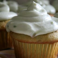 Vanilla Pistachio Pudding Cupcakes