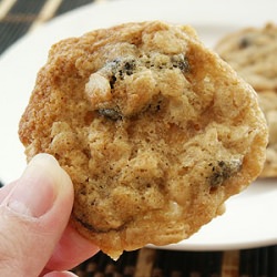Soft & Chewy Oats Raisins Cookies