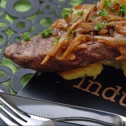 Entrecôte Lyonnaise