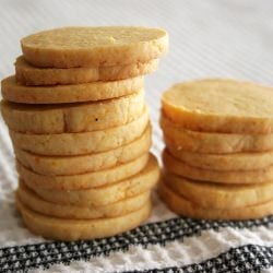 Cheddar-Cornmeal Icebox Crackers