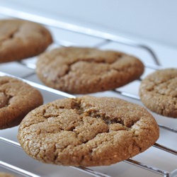 Molasses Crinkles Cookies