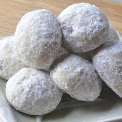 Snowball Christmas Cookies
