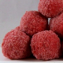 Yummy Raspberry Balls