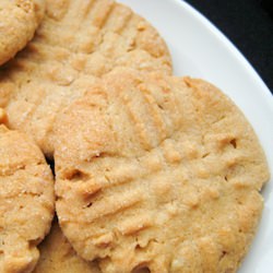 Peanut Butter Crisscrosses