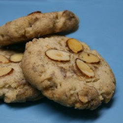 Almond-Cardamom Christmas Cookies