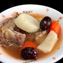 Pork and Daikon Soup with Red Dates