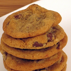 Extraordinary Chocolate Chip Cookie