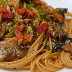 Spaghetti with Mushrooms and Bacon