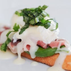 Eggs Benedict – Italian Style