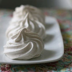 Cardamom Meringues