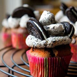 Chocolate Chip Oreo Cookie Cupcakes