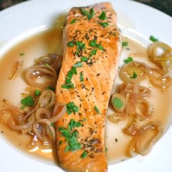 Salmon in Pomegranate Sauce