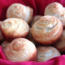 Flaky Dinner Rolls