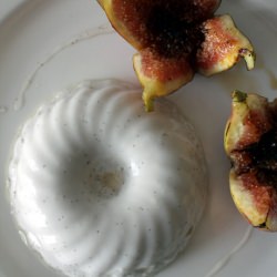 Coconut Pannacotta w Fig Flowers