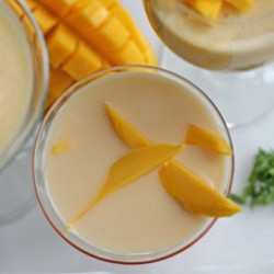 Coconut-Mango Jello Dessert