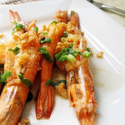 Steamed Shrimps with Garlic