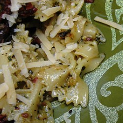 Bacon Pesto Farfalle