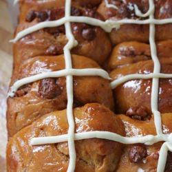 Cinnamon Chocolate Hot Cross Buns