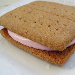 Graham Cracker Sandwiches
