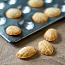 Madeleines w/ Chocolate Sauce