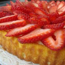 Strawberry Cheesecake Pudding Torte