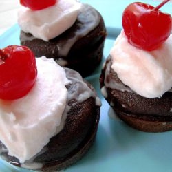 Cherry Coke Float Cupcakes