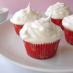 Honey and Meringue Cupcakes