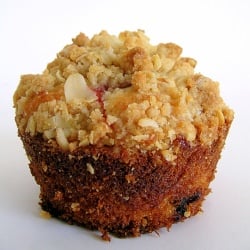 Strawberry Crumble Muffins