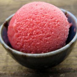 Strawberry Frozen Yogurt